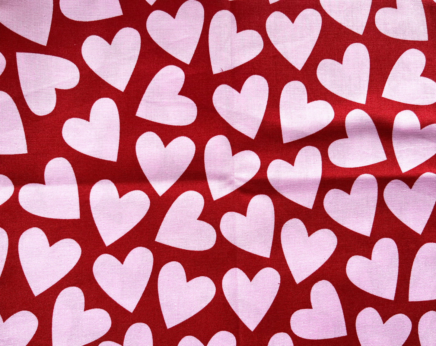 Pink hearts on red 2.75" gtube pad