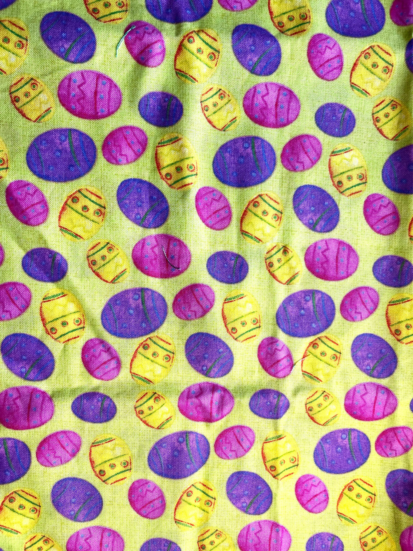 Easter eggs on green 2.75" gtube pad