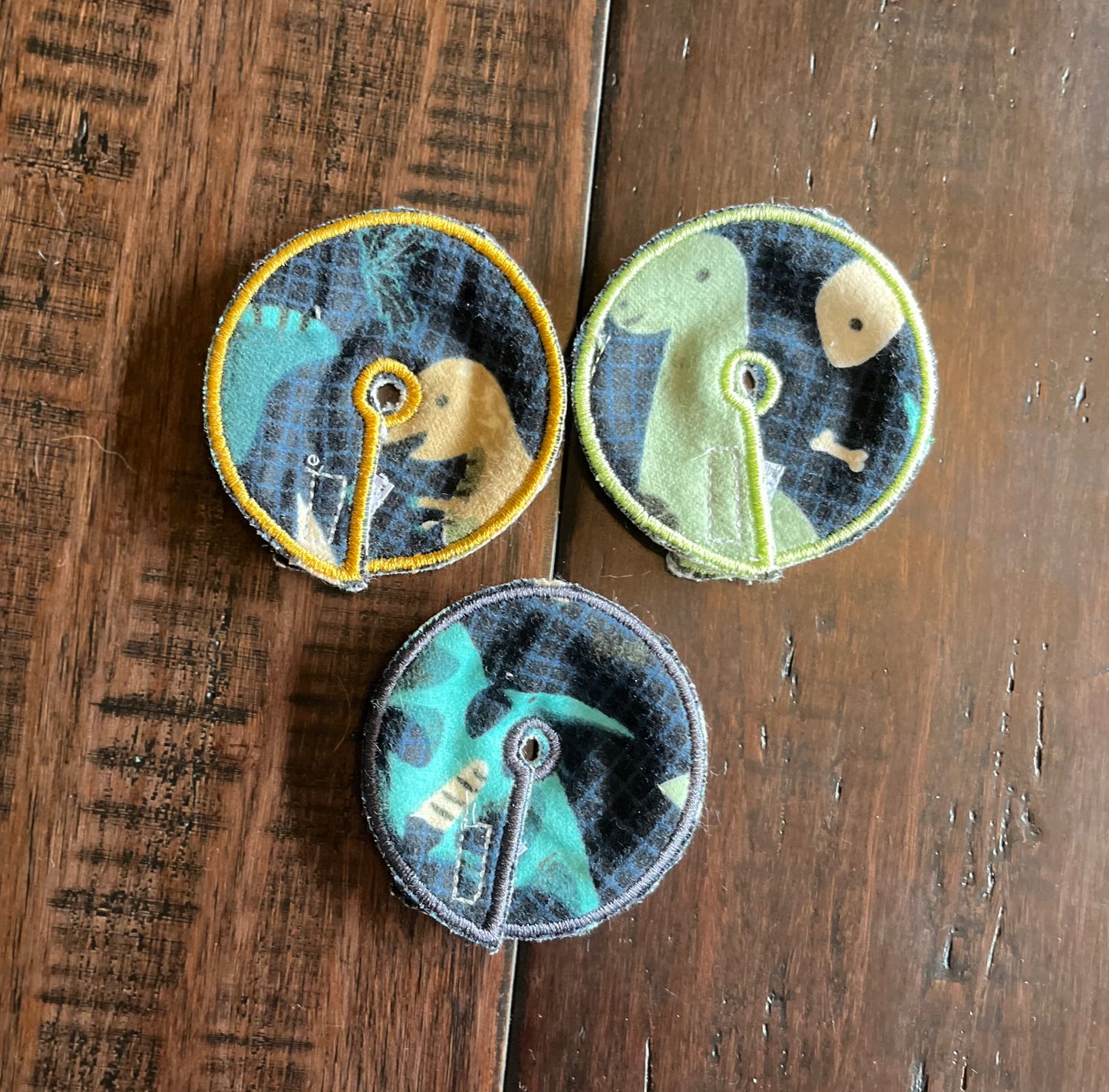 Dino on navy 2.75" gtube pad ONE PAD